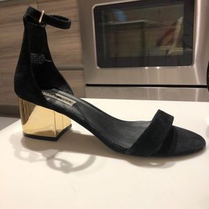 Steve Madden Irenee Gold Block Heel - size 7.5